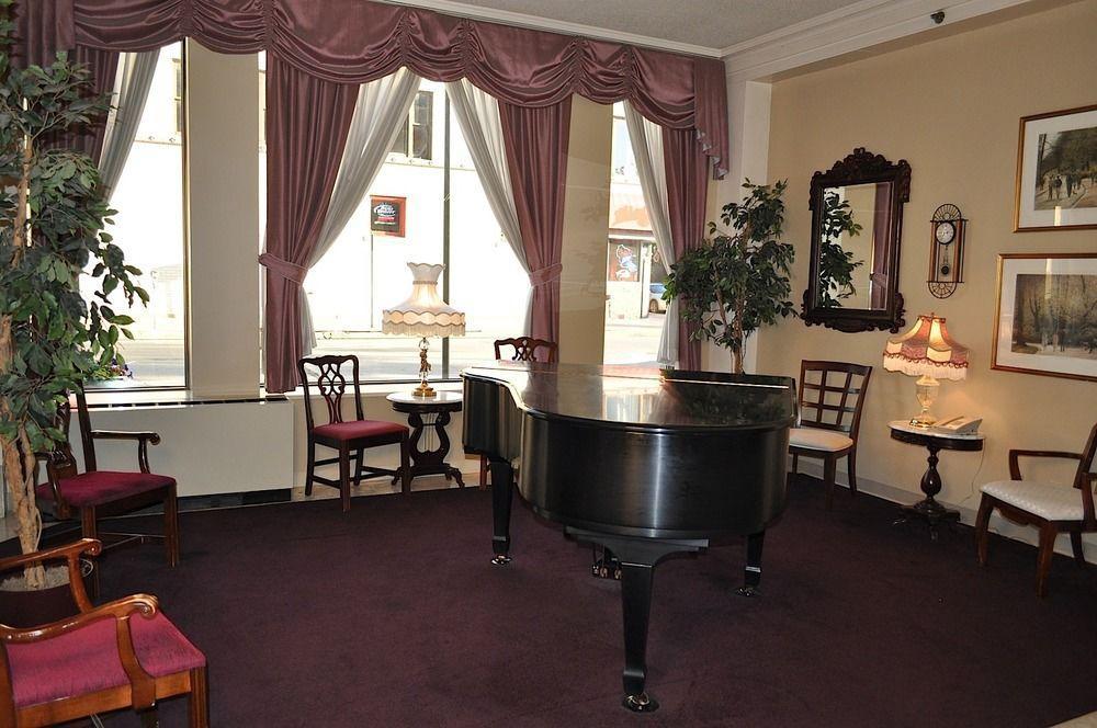 Hotel Retlaw, Trademark Collection By Wyndham Fond du Lac Esterno foto