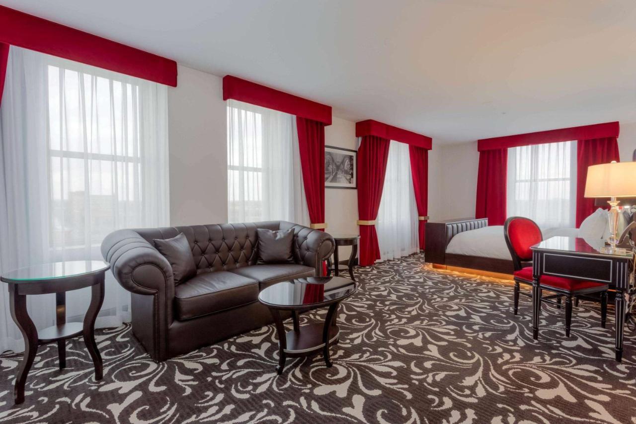 Hotel Retlaw, Trademark Collection By Wyndham Fond du Lac Esterno foto