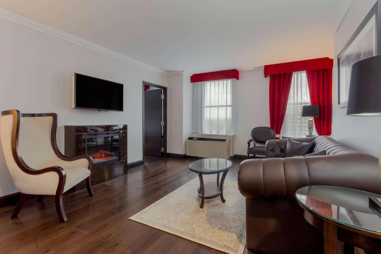 Hotel Retlaw, Trademark Collection By Wyndham Fond du Lac Esterno foto